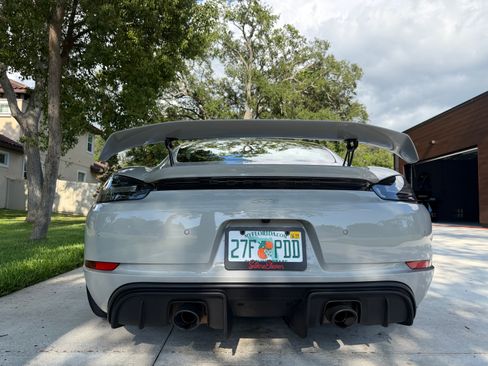 Used 2020 Porsche 718 Cayman GT4 RWD image 5