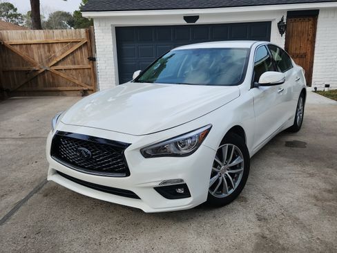Used 2018 INFINITI Q50 Pure image 2