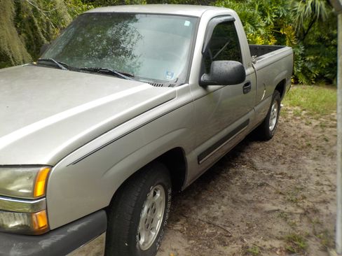 Used 2004 Chevrolet Silverado 1500 Pickup 2D 6 1/2 ft image 2