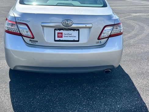 Used 2011 Toyota Camry Hybrid w/ Upgrade Pkg FWD image 5