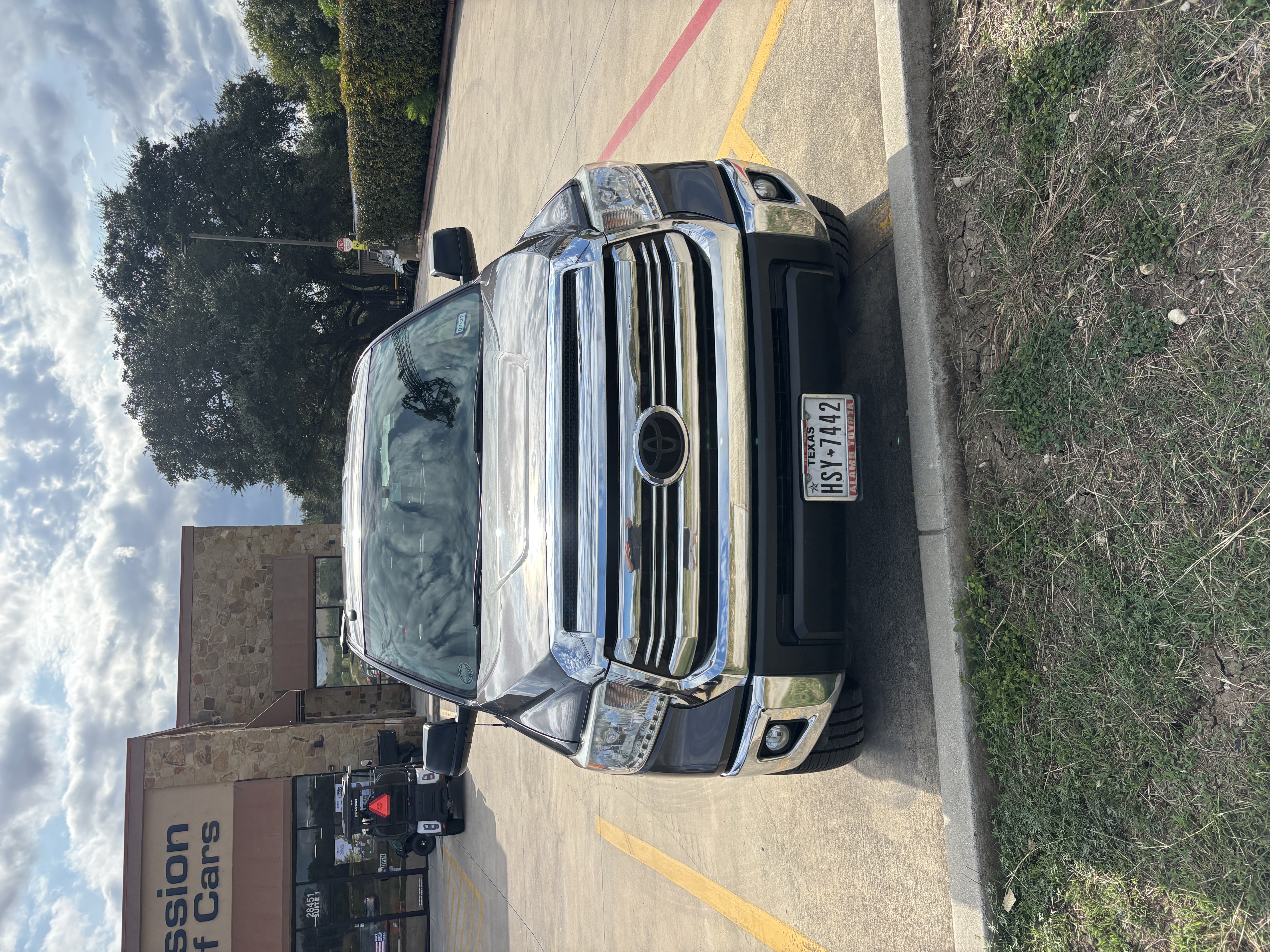 Used 2016 Toyota Tundra SR5 w/ SR5 Upgrade Package RWD image 8