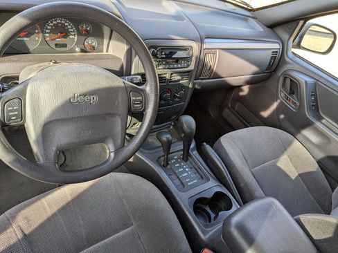 Used 2001 Jeep Grand Cherokee Laredo image 8