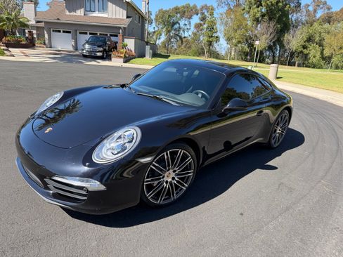 Used 2016 Porsche 911 Carrera 4 Black Edition image 1
