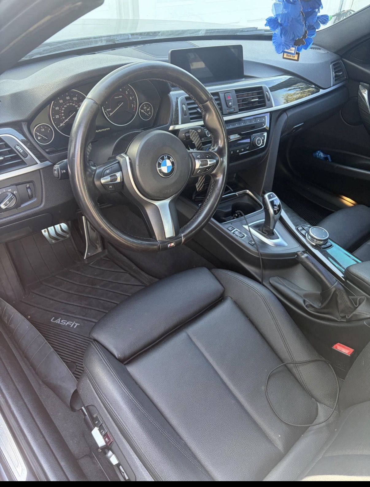 Used 2017 BMW 330i xDrive Sedan AWD/4WD image 6