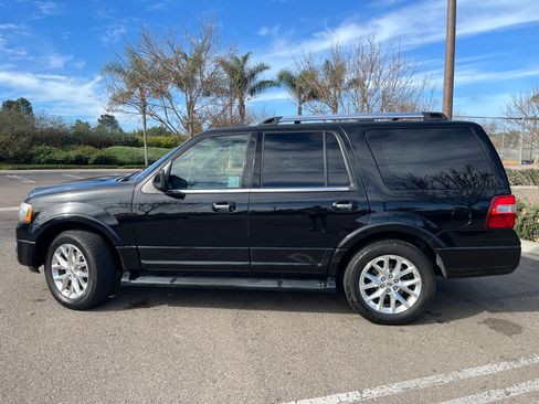 Used 2017 Ford Expedition Limited image 5