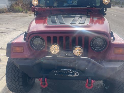 Used 1998 Jeep Wrangler Sport AWD/4WD image 2