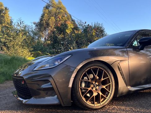 Used 2023 Toyota GR86 Premium w/ ALL Weather Mat Package (TMS) image 4