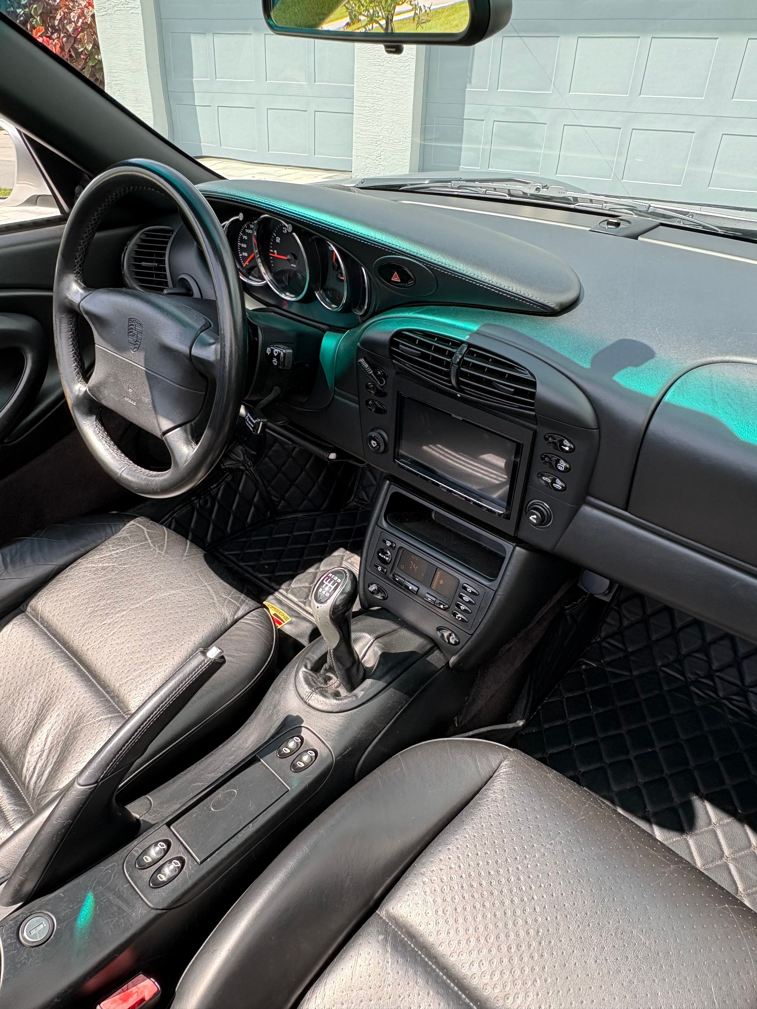 Used 2001 Porsche 911 Cabriolet image 26