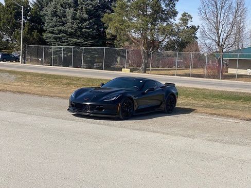 Used 2017 Chevrolet Corvette Z06 image 2
