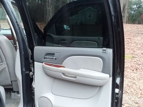 Used 2007 Chevrolet Avalanche LTZ w/ LTZ Preferred Equipment Group image 20