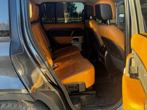 Used 2023 Land Rover Defender 130 First Edition image 15
