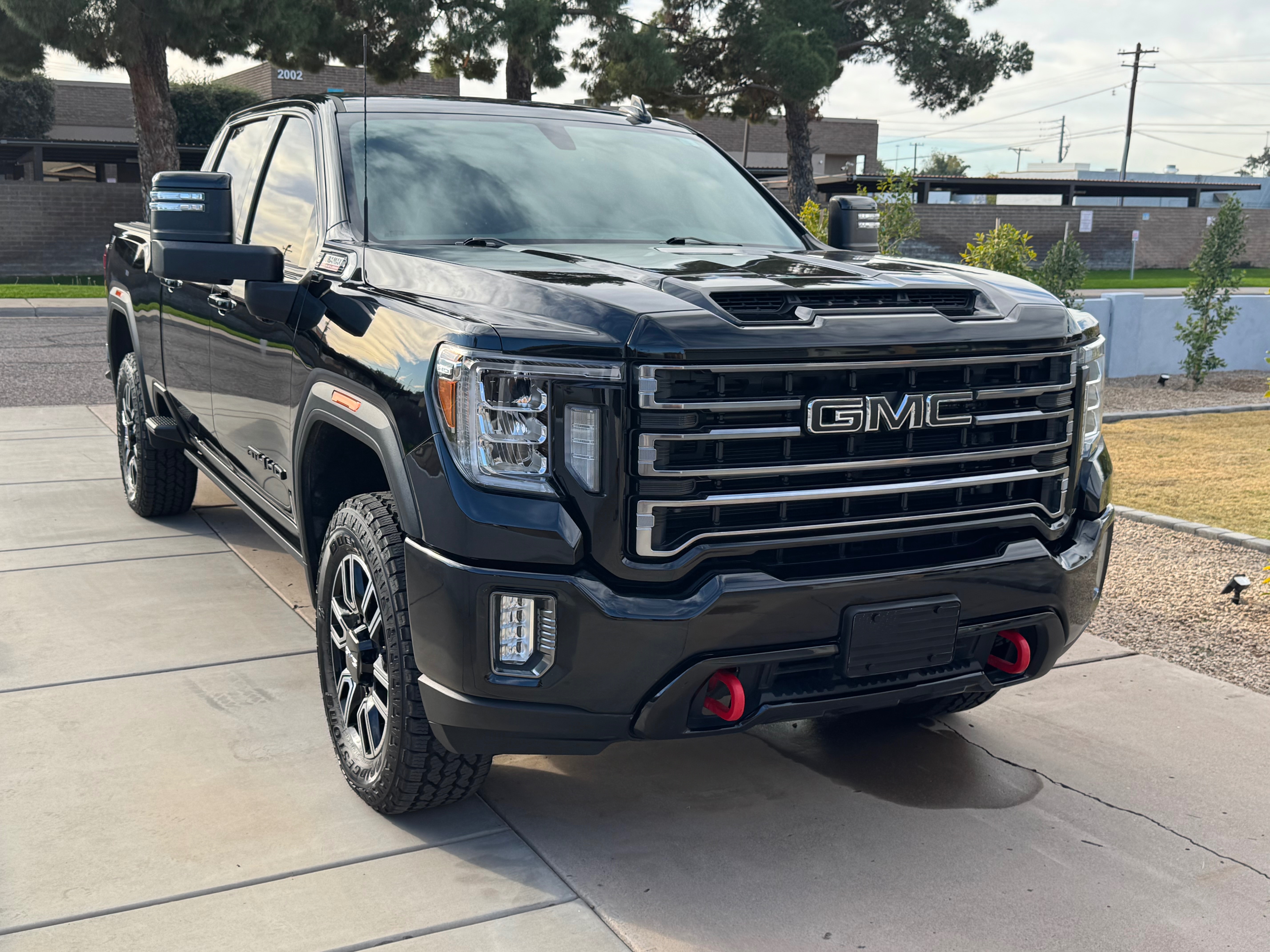Used 2023 GMC Sierra 2500 AT4 w/ Gooseneck/5TH Wheel Package AWD/4WD image 2