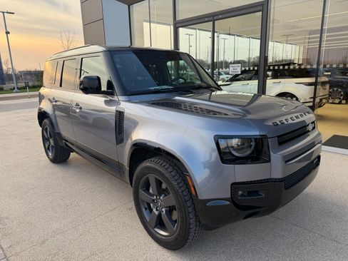 Used 2022 Land Rover Defender 110 X-Dynamic HSE image 1