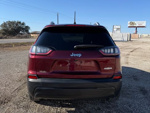 Used 2019 Jeep Cherokee Latitude w/ Popular Appearance Group image 4