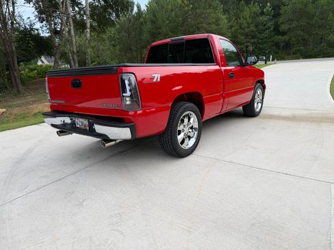 Used 2000 Chevrolet Silverado 1500 LS w/ Firm Ride Suspension Pkg RWD image 2