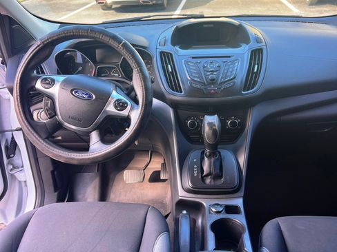 Used 2015 Ford Escape S image 19
