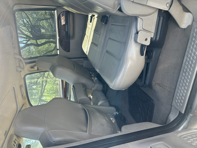 Used 2004 Ford F350 Lariat AWD/4WD image 10