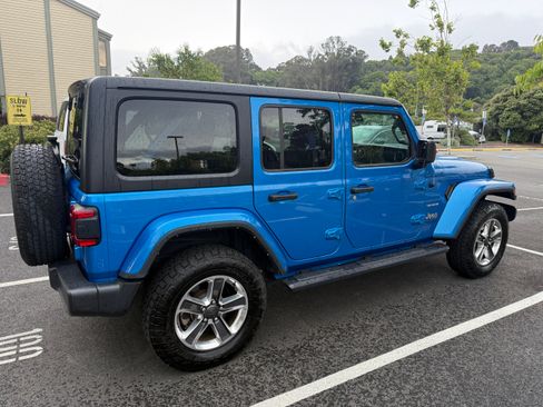 Used 2021 Jeep Wrangler Unlimited Sahara w/ Safety Group AWD/4WD image 4