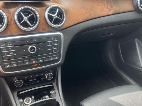 Used 2016 Mercedes-Benz GLA 250 4MATIC image 2