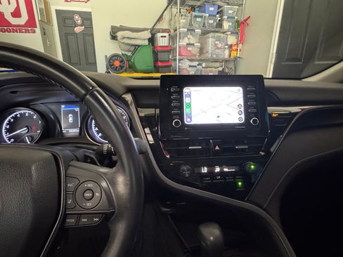 Used 2021 Toyota Camry SE FWD image 9