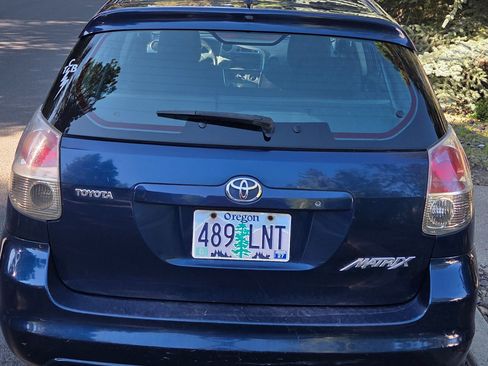 Used 2005 Toyota Matrix FWD image 8