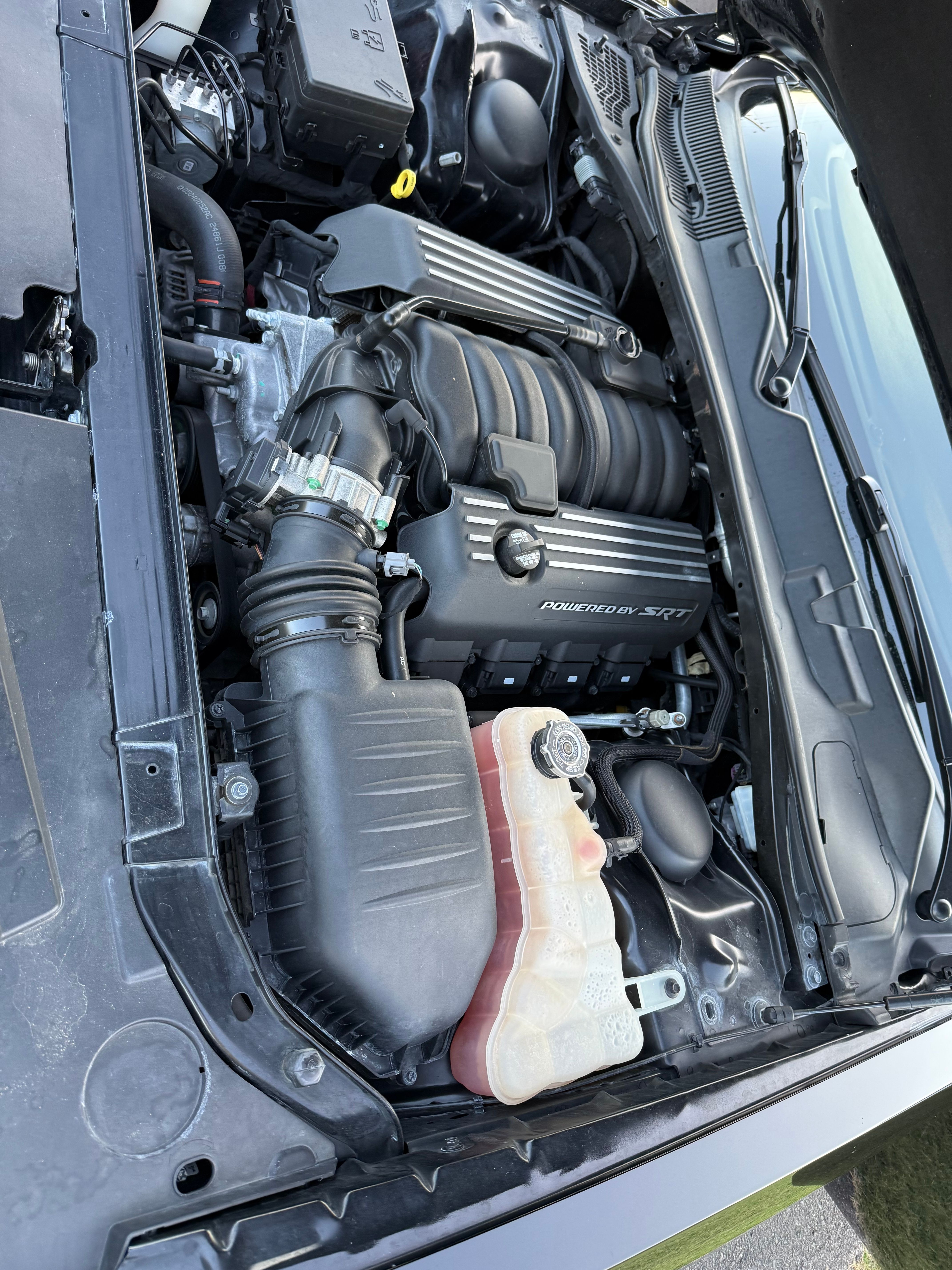 Used 2016 Dodge Challenger R/T Scat Pack w/ Leather Interior Group RWD image 6