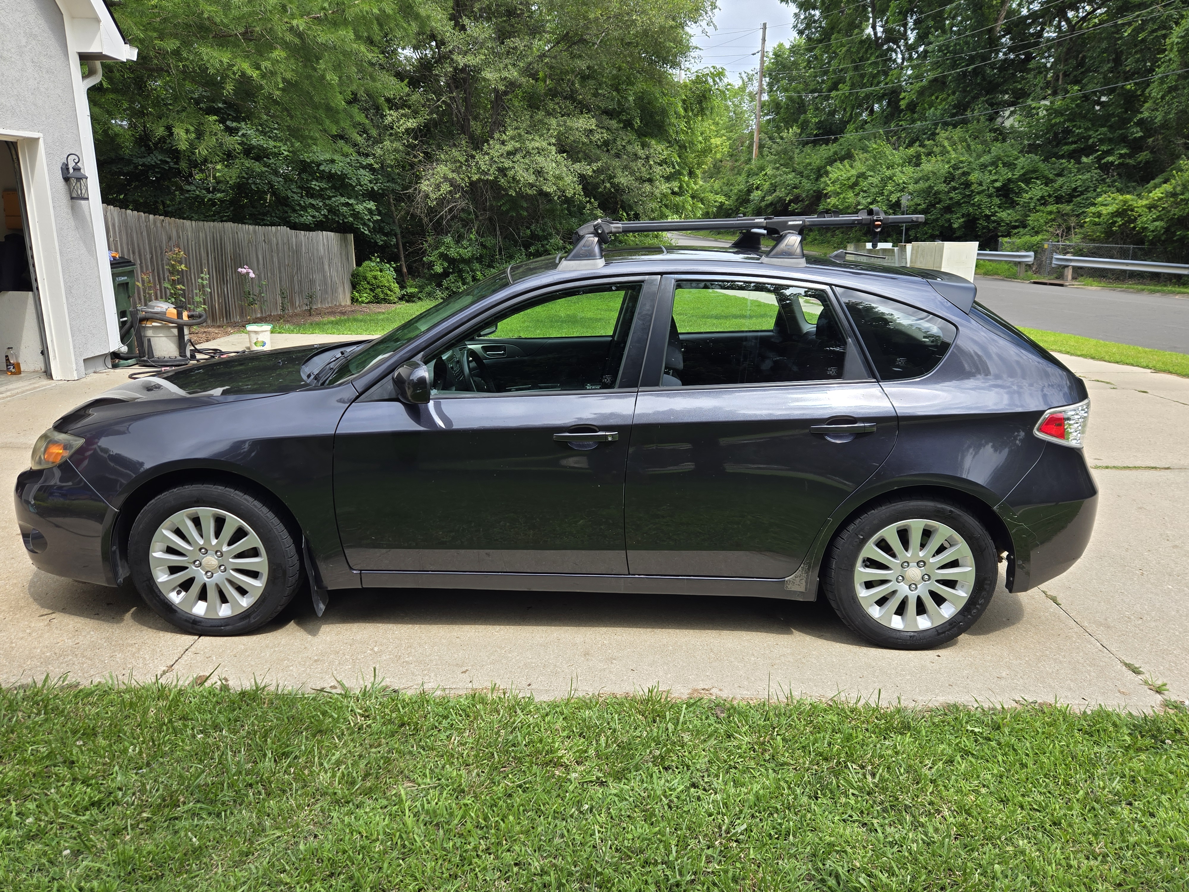 Used 2011 Subaru Impreza 2.5i Premium w/ PWR Moonroof Value Pkg AWD/4WD image 5