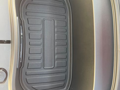 Used 2025 Tesla Model 3 Performance image 19