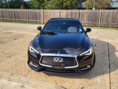 Used 2018 INFINITI Q60 Red Sport 400 w/ Pro Active Package image 2