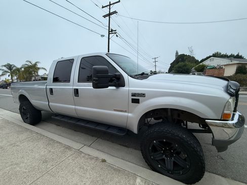 Used 2004 Ford F350 XLT AWD/4WD image 2