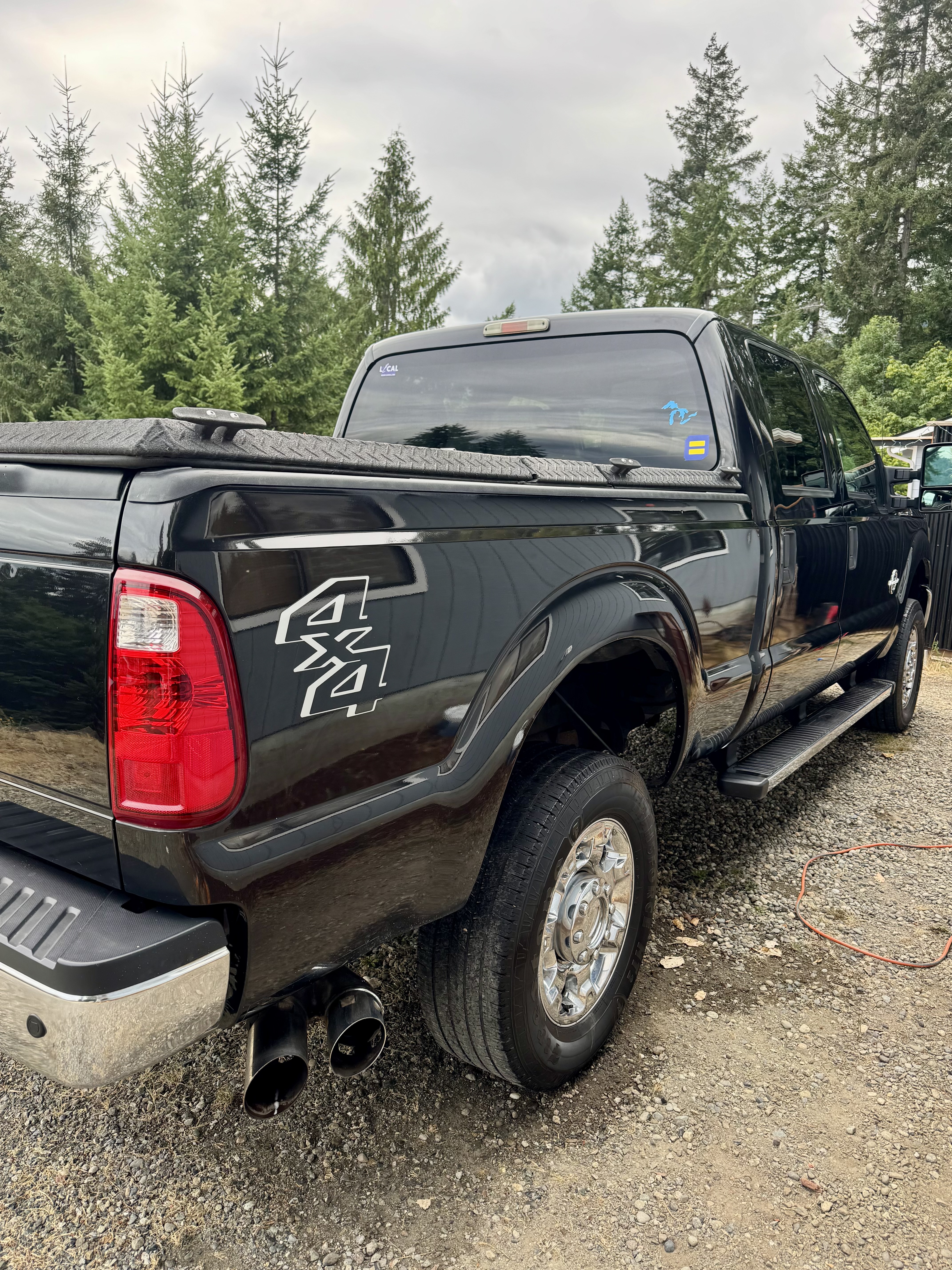 Used 2015 Ford F250 XLT w/ XLT Premium Package AWD/4WD image 2