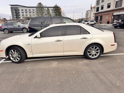 Used 2007 Cadillac STS V8 w/ Preferred Equipment Group image 4