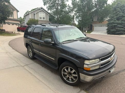 Used 2004 Chevrolet Tahoe LT w/ LT Preferred Equipment Group AWD/4WD image 1