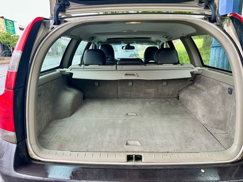 Used 2002 Volvo V70 Cross Country AWD/4WD image 8