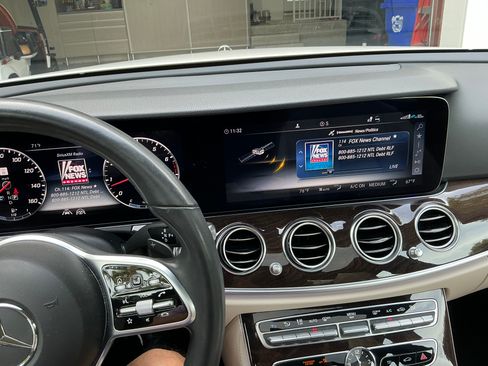 Used 2020 Mercedes-Benz E 450 4MATIC Wagon image 2