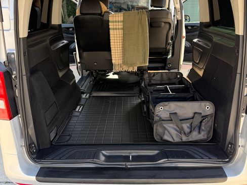 Used 2016 Mercedes-Benz Metris Passenger image 12
