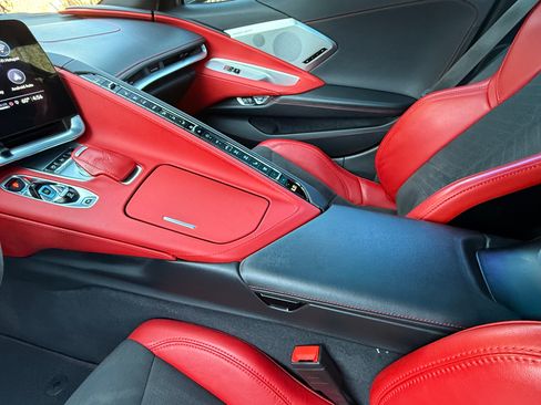 Used 2021 Chevrolet Corvette Stingray Preferred Cpe w/ Z51 Performance Package image 15