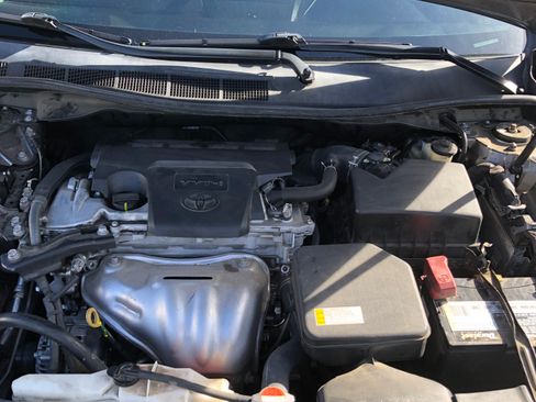 Used 2016 Toyota Camry XLE image 16