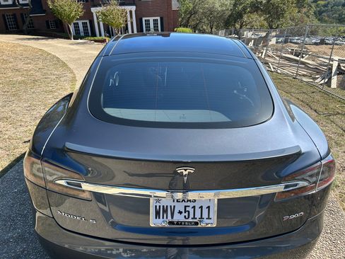 Used 2016 Tesla Model S P90D image 11