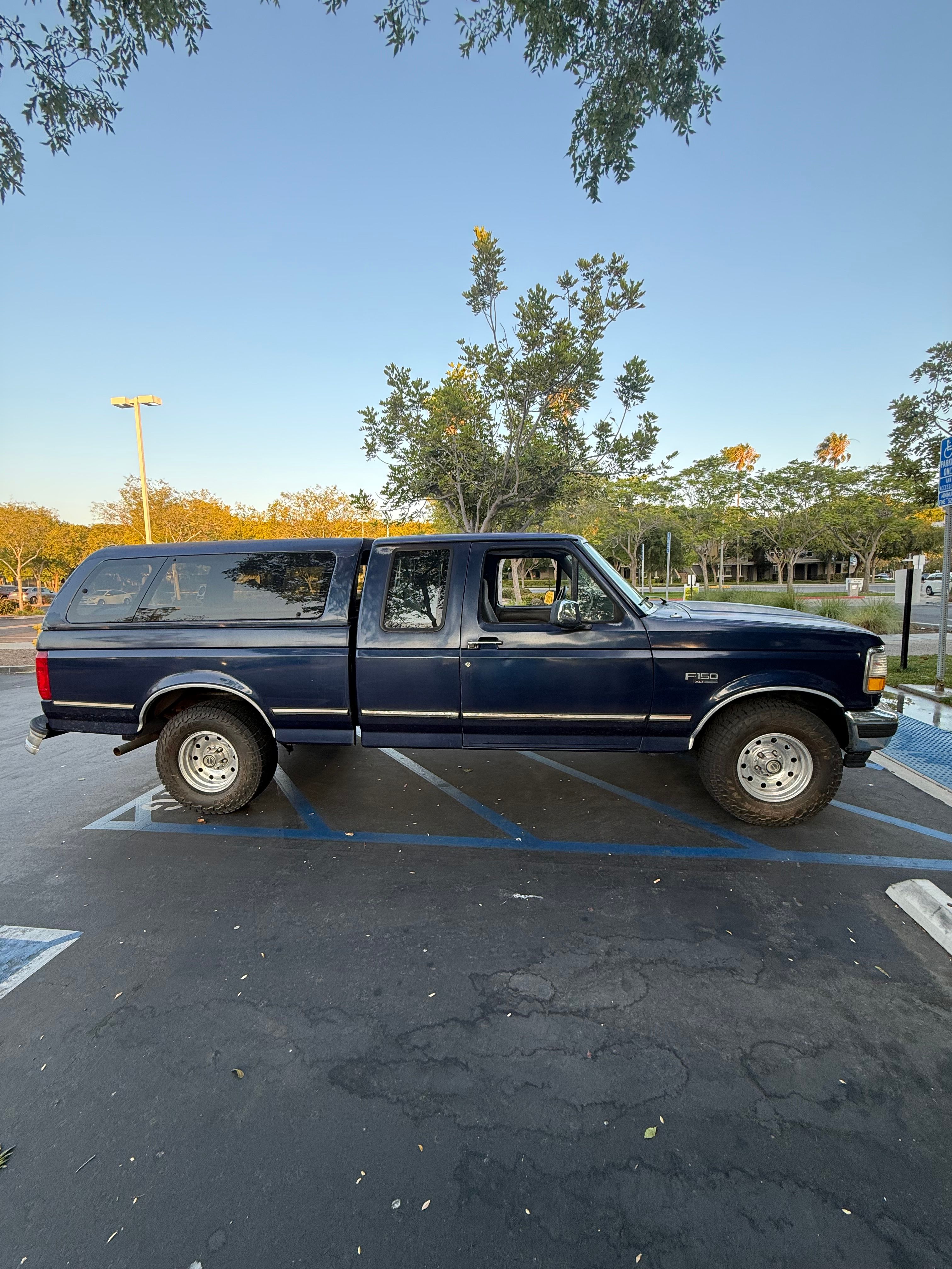 Used 1995 Ford F150 2WD SuperCab image 1