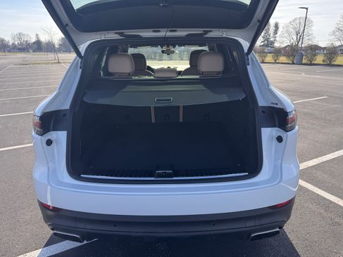 Used 2021 Porsche Cayenne image 6