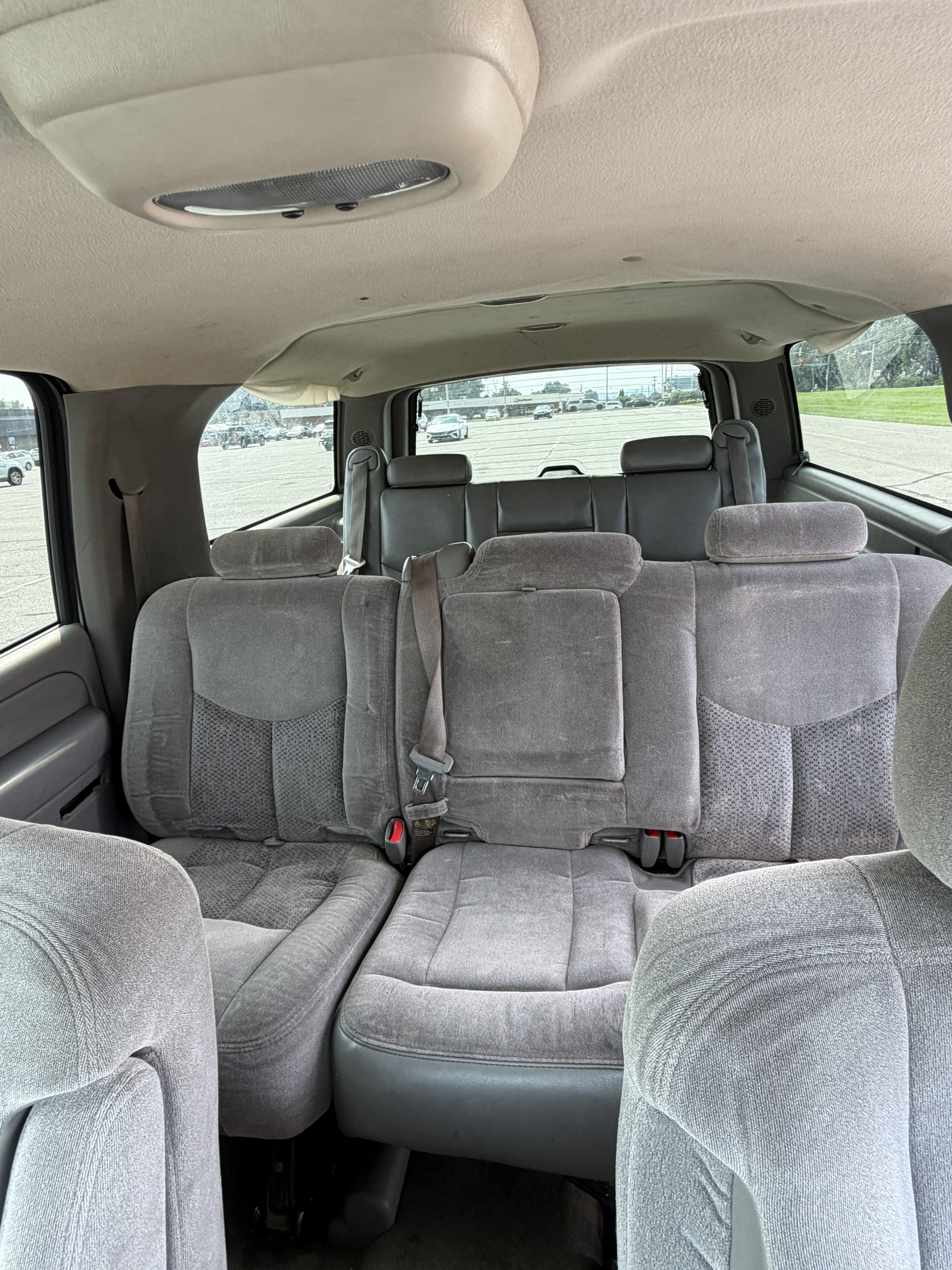 Used 2004 Chevrolet Suburban LS w/ Preferred Equipment Group AWD/4WD image 14