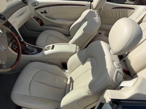Used 2007 Mercedes-Benz CLK 350 Cabriolet image 19