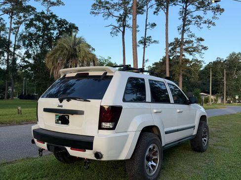 Used 2008 Jeep Grand Cherokee Laredo AWD/4WD image 8