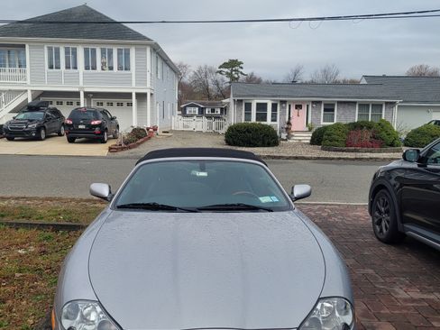 Used 2001 Jaguar XK8 Convertible image 21