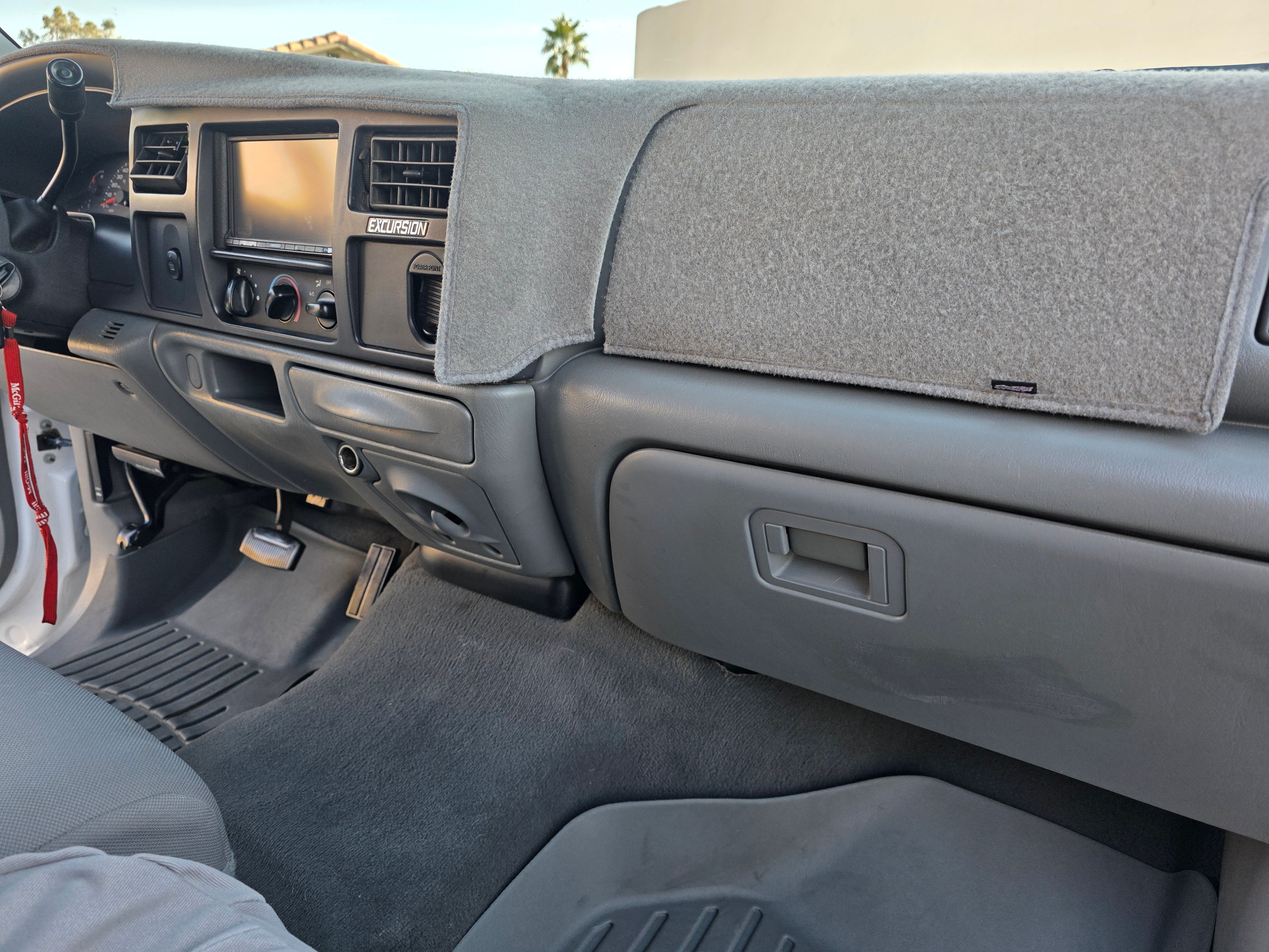 Used 2005 Ford Excursion XLT RWD image 11