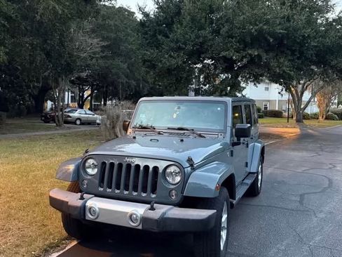 Used 2015 Jeep Wrangler Unlimited Sahara image 11