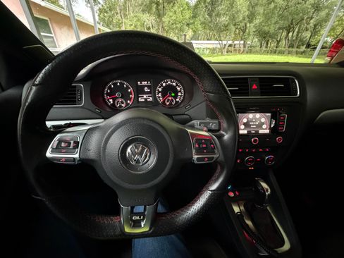 Used 2013 Volkswagen Jetta GLI Autobahn FWD image 5