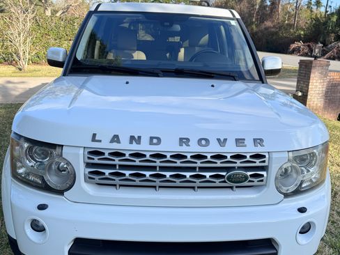 Used 2013 Land Rover LR4 image 4