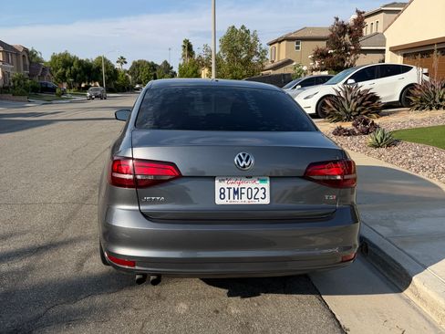 Used 2018 Volkswagen Jetta S FWD image 5